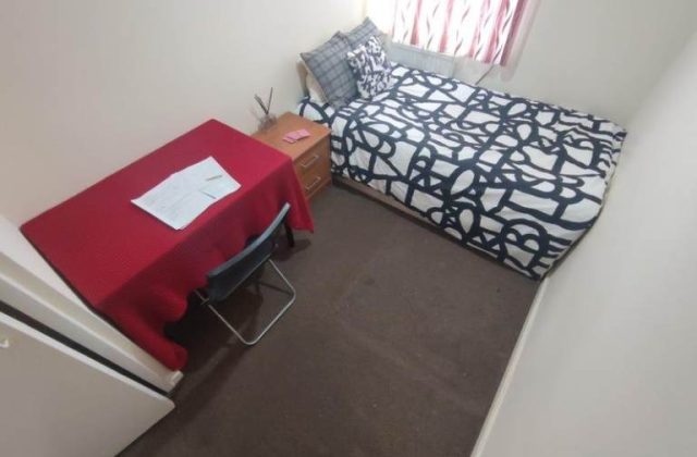 SINGLE ROOM TO RENT IN EAST HAM – AVAILABLE NOW